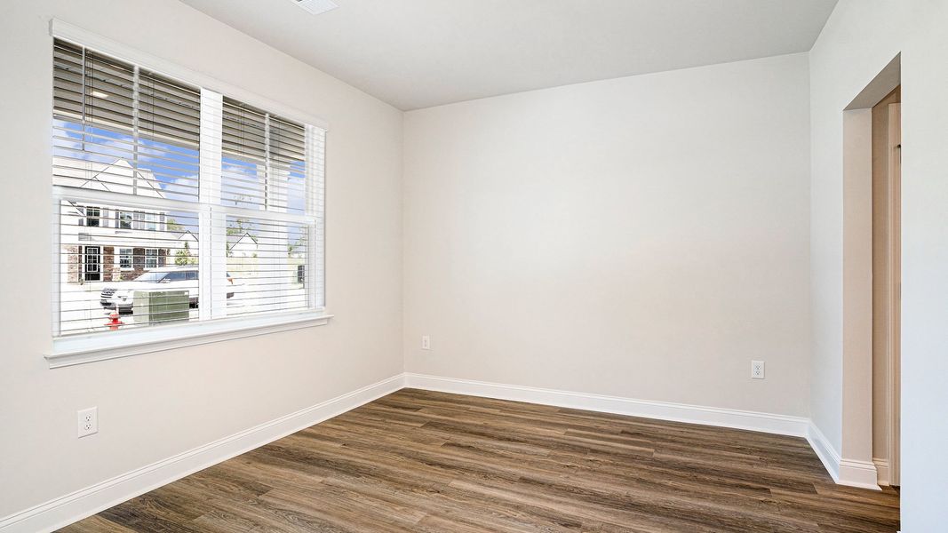 Spacious, unfurnished interior of a new home in Shell Pointe, Gilbert (Image 14). Spacious, unfurnished interior of a new home in Shell Pointe, Gilbert (Image 14).