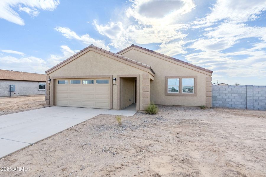 3720 N San Carlos Dr