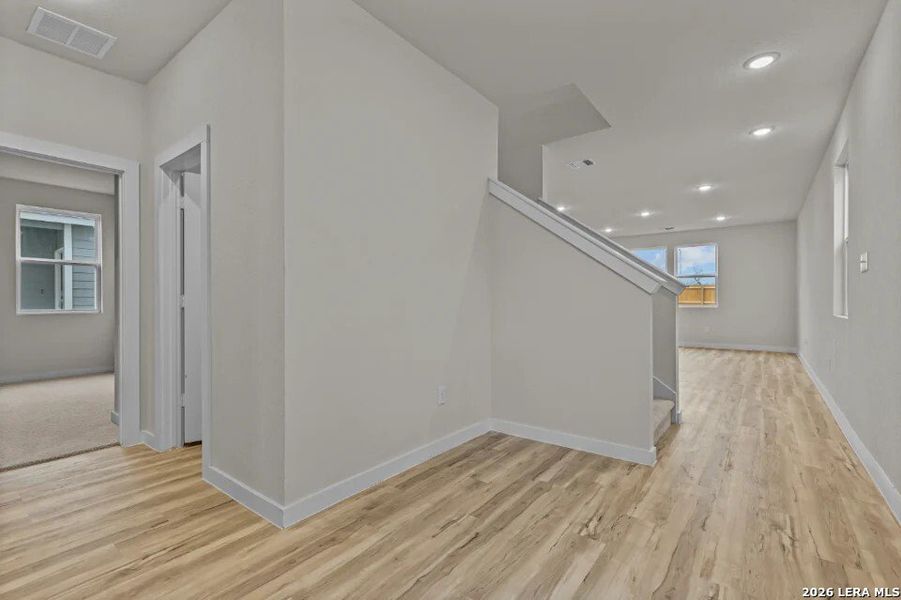 Spacious, unfurnished interior of a new home in Applewhite Meadows, San Antonio (Image 18).