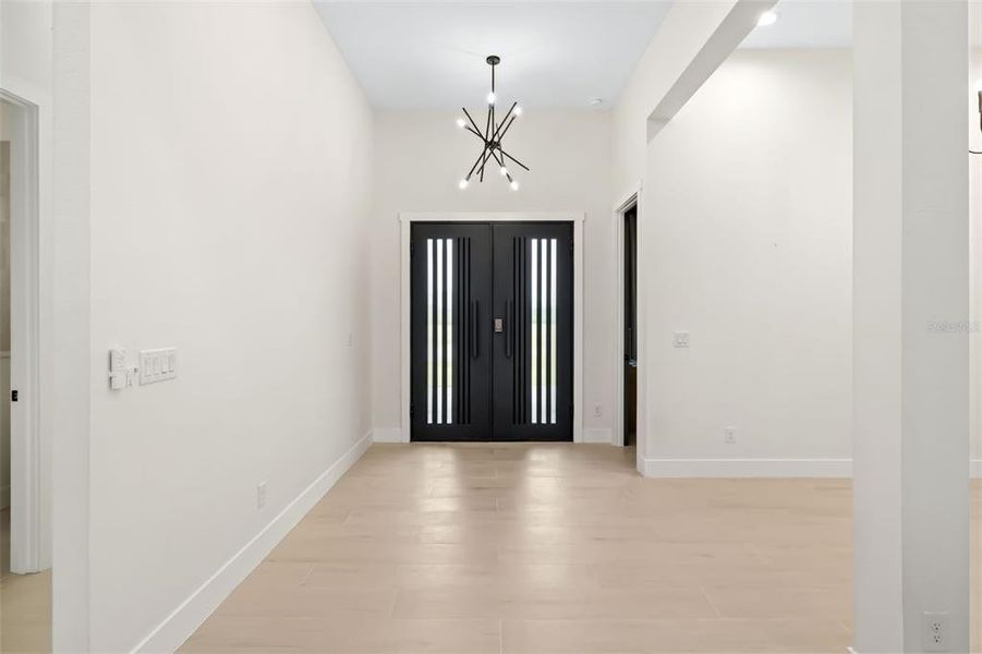 Spacious, unfurnished interior of a new home in , Placida (Image 20).