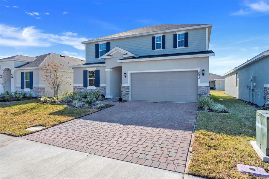 Welcome to 1582 Outback Rd W in Saint Cloud, FL!