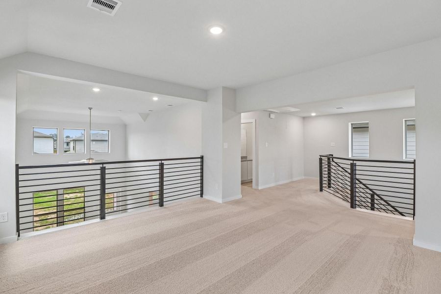 Spacious, unfurnished interior of a new home in Granger Pines, Conroe (Image 16).