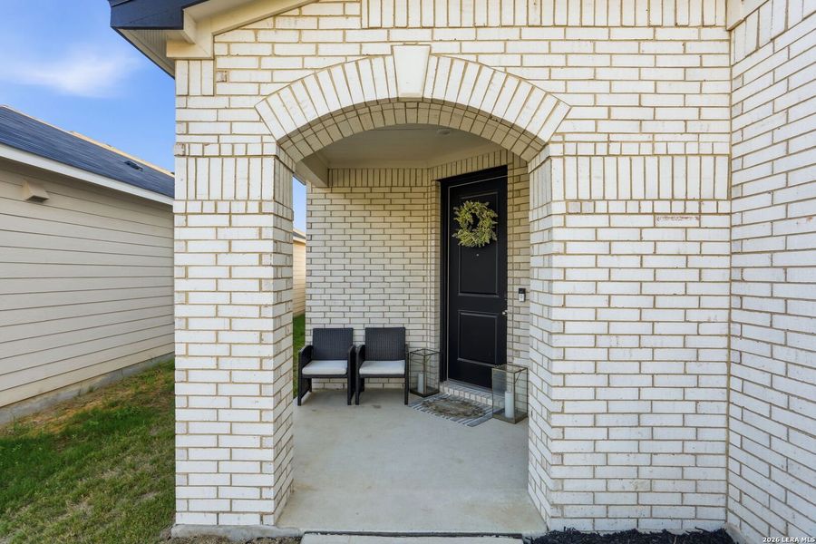 Exterior details and patio area of a home in , San Antonio (Image 4).