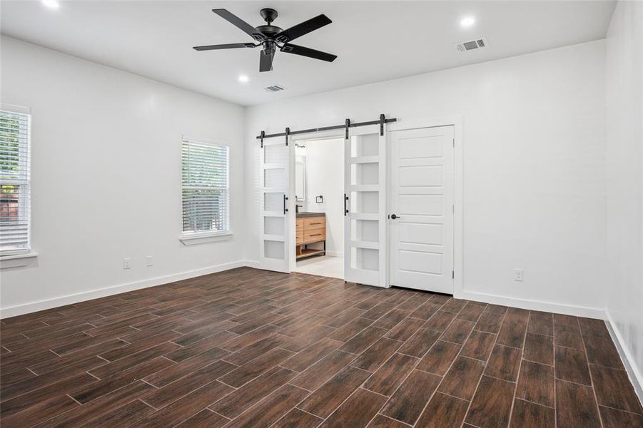 Spacious, unfurnished interior of a new home in , Wylie (Image 32).