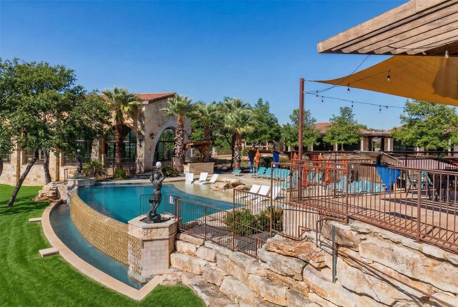 Community amenities in The Estates at Rough Hollow Vista Ridge, Lakeway (Image 35).