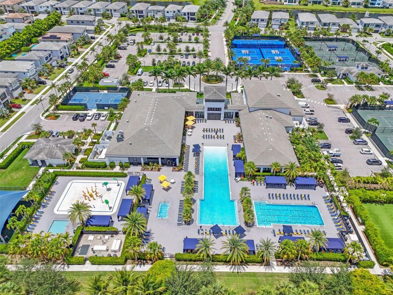 Image 47 of a home in .