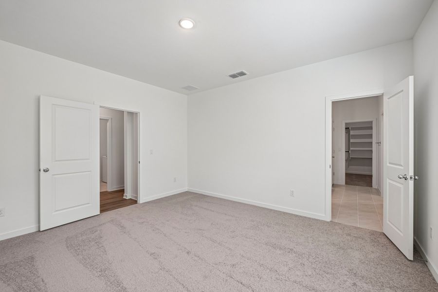 Representative unfurnished interior of a home built from the 3501 by Risewell Homes in Parkton Square, Kyle (Image 19).