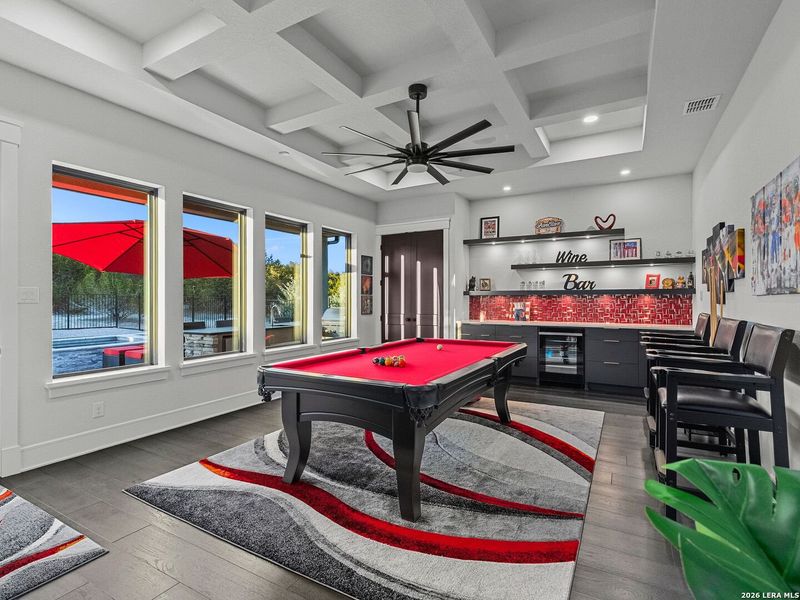 Community amenities in , Canyon Lake (Image 57).