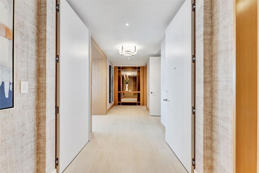 Spacious, unfurnished interior of a new home in , Fort Lauderdale (Image 21).