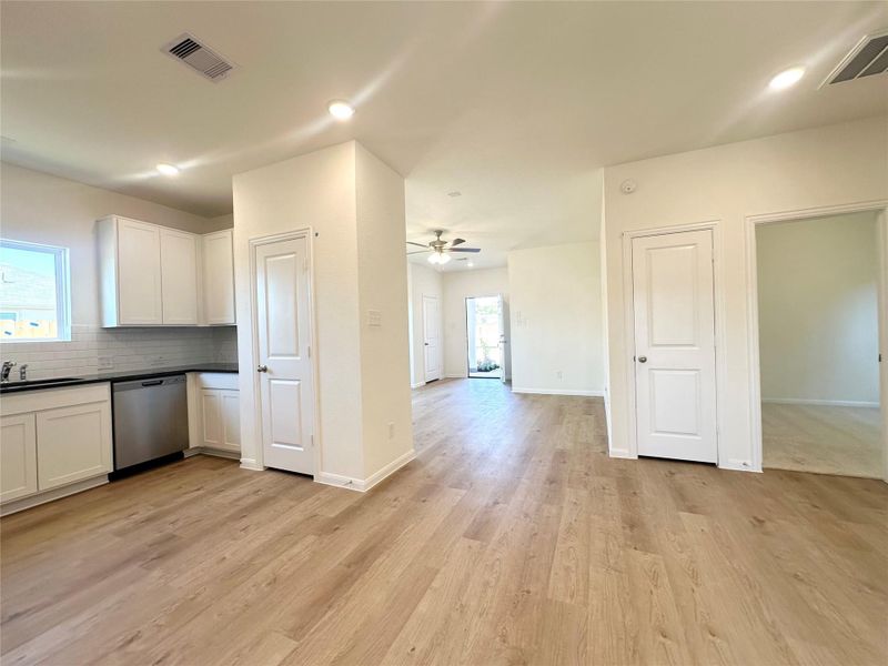 Spacious, unfurnished interior of a new home in Colony at Pinehurst, Pinehurst (Image 11). Spacious, unfurnished interior of a new home in Colony at Pinehurst, Pinehurst (Image 11).