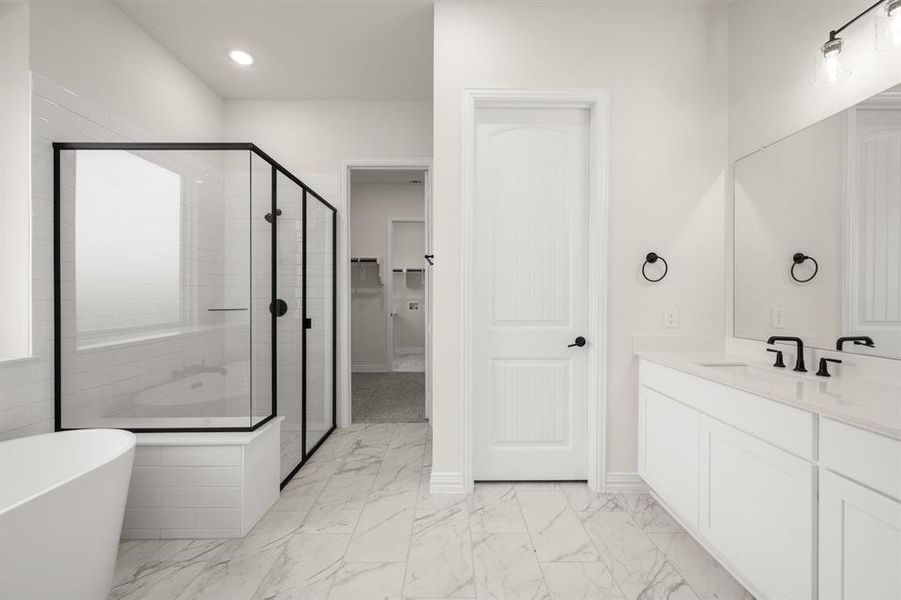 211 Marie- Primary Suite-3 211 Marie- Primary Suite-3