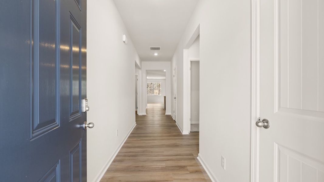 Spacious, unfurnished interior of a new home in South Wind, Union City (Image 14).