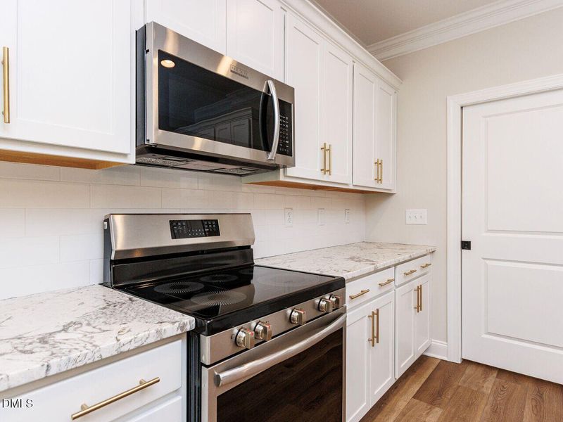 011-1280x960-kitchen