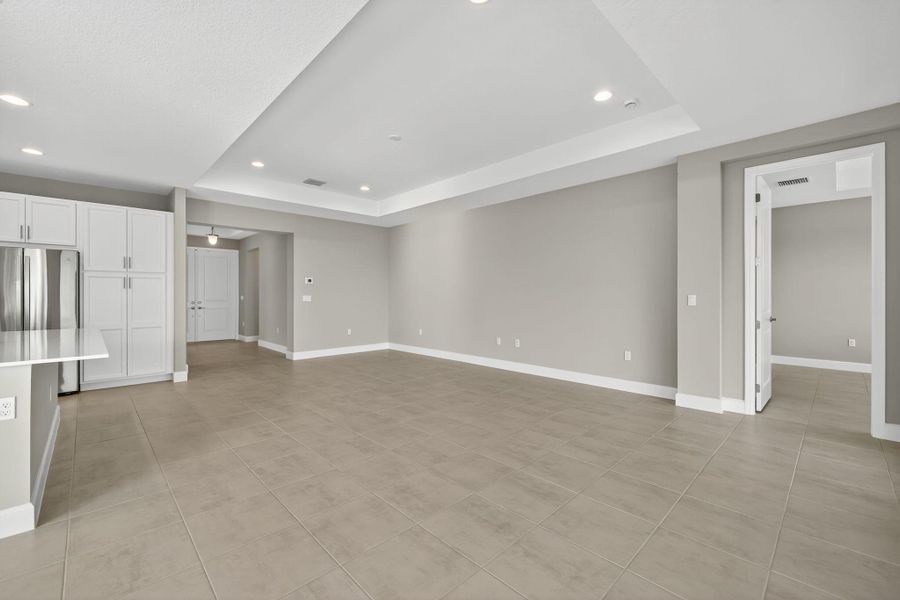 Spacious, unfurnished interior of a new home in , Port St. Lucie (Image 31).