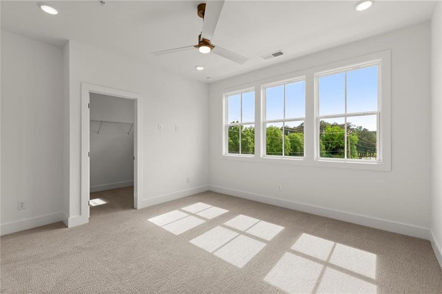 Spacious, unfurnished interior of a new home in , Alpharetta (Image 39).