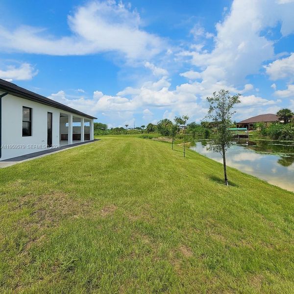 Exterior details and patio area of a home in , Cape Coral (Image 4).