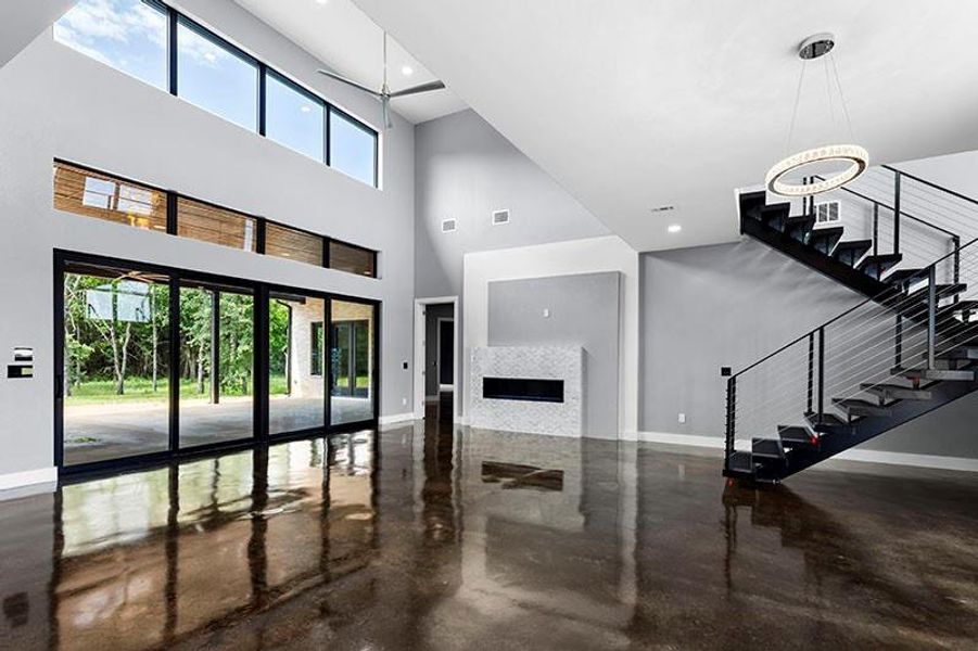 Spacious, unfurnished interior of a new home in , Sadler (Image 28).
