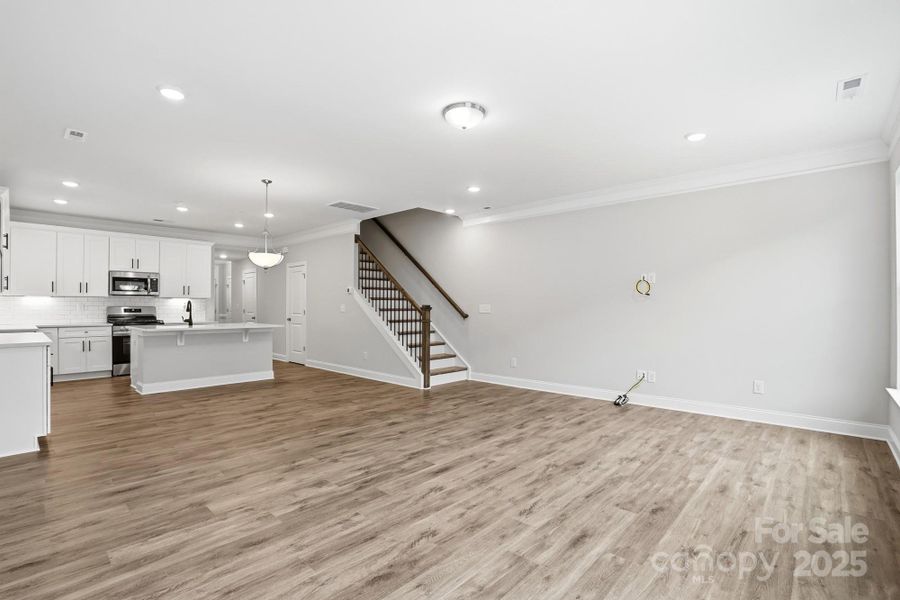 Spacious, unfurnished interior of a new home in Harrisburg Village, Harrisburg (Image 20).