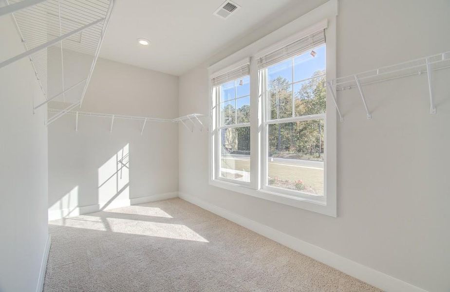 Spacious, unfurnished interior of a new home in Saddleridge, Senoia (Image 15). Spacious, unfurnished interior of a new home in Saddleridge, Senoia (Image 15).
