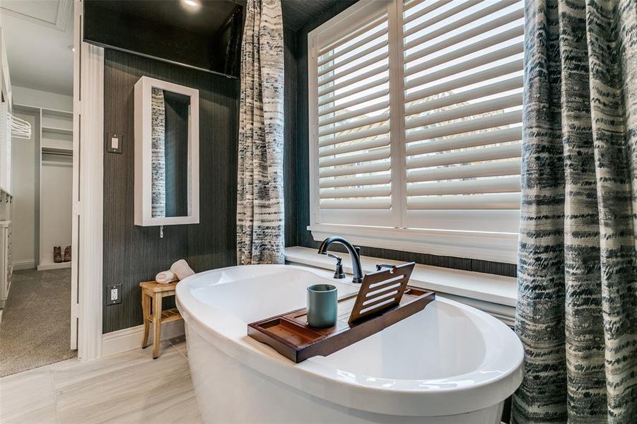 Furnished interior view inside a new home in Grand Braniff Park, Irving (Image 14).