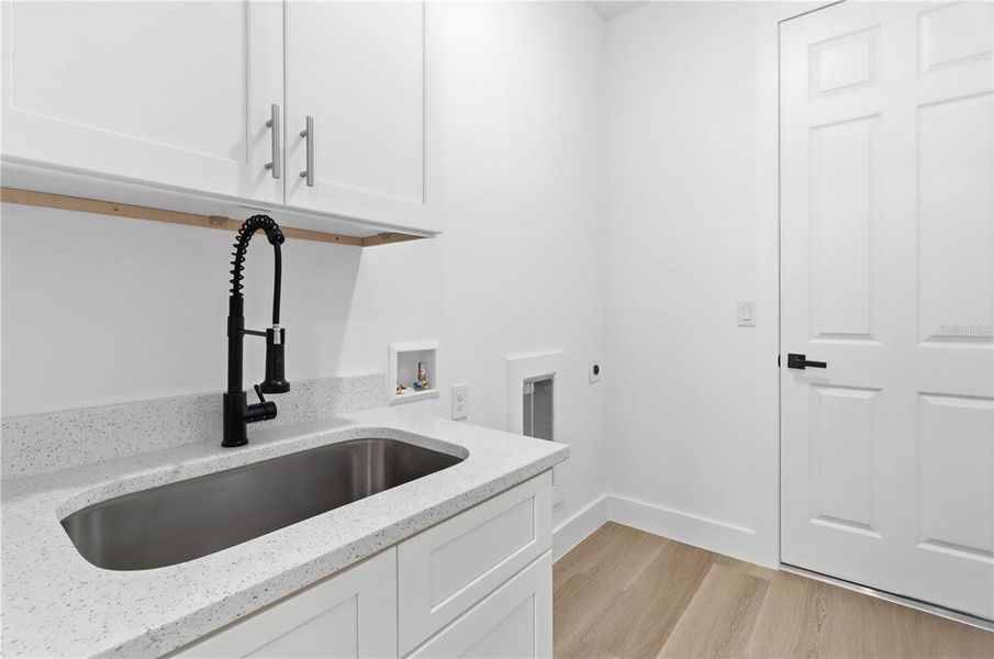 Close-up of interior finishes inside a home in , Citrus Springs (Image 15). Close-up of interior finishes inside a home in , Citrus Springs (Image 15).