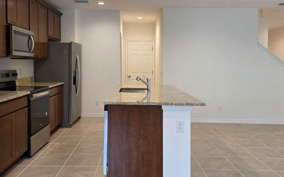 Spacious and Functional Kitchen in Central Florida Home