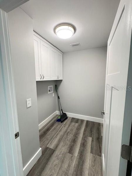 Spacious, unfurnished interior of a new home in , Ocklawaha (Image 13).