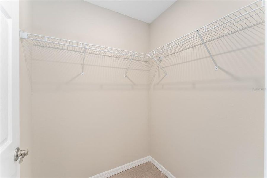 Spacious, unfurnished interior of a new home in , Floral City (Image 21).