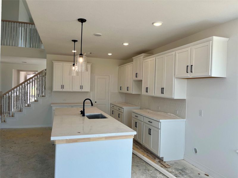 Image 35 of a home in Oakwood Estates.