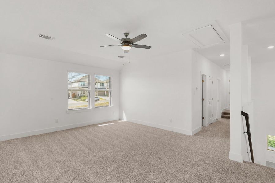 Representative unfurnished interior of a home built from the Waterford by Chesmar Homes in Attwater 65's, Waller (Image 11).