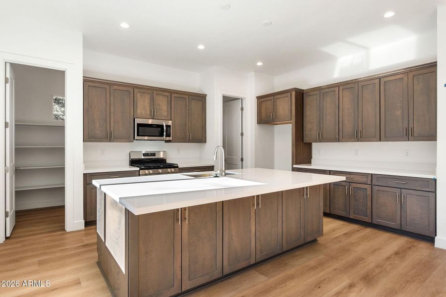 94e2339e-720f-47ee-b8d0-b6850bb03d1f