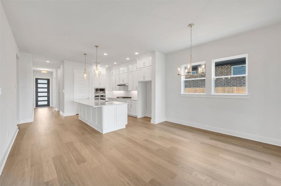 Spacious, unfurnished interior of a new home in Elyson - Reserve Collection, Katy (Image 20).