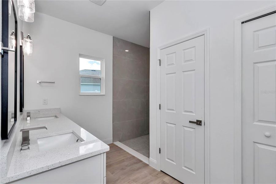 Furnished interior view inside a new home in , Ocala (Image 8).