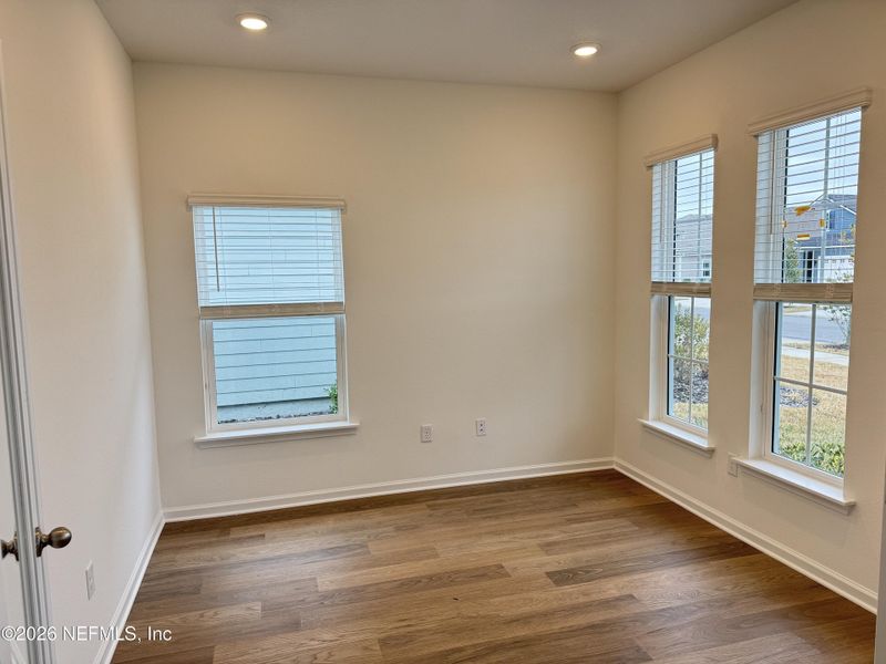 Spacious, unfurnished interior of a new home in Hyland Trail, Green Cove Springs (Image 20).