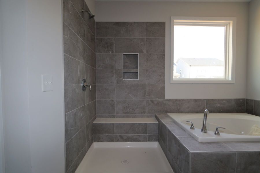 Owner's Bathroom Owner's Bathroom