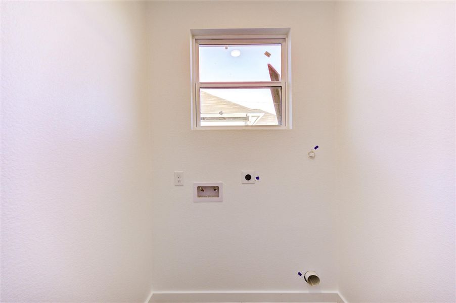 Spacious, unfurnished interior of a new home in , Cleveland (Image 39).