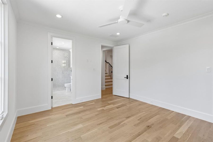 Spacious, unfurnished interior of a new home in , University Park (Image 20).