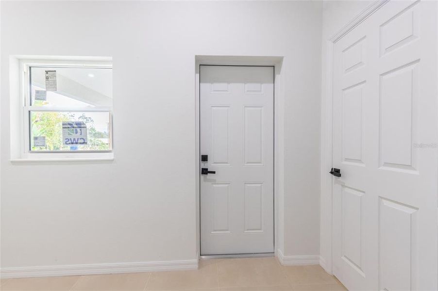 Spacious, unfurnished interior of a new home in , Sebring (Image 63).