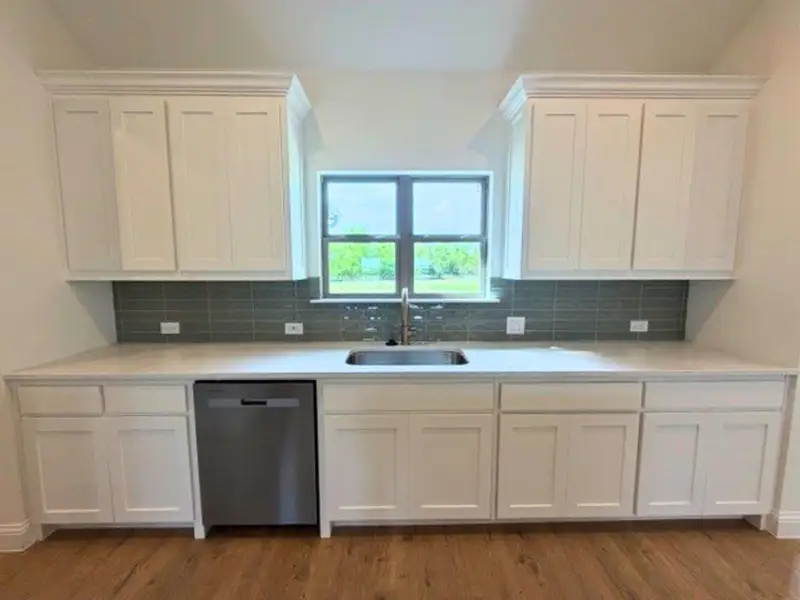 Furnished interior view inside a new home in , Sanger (Image 11).