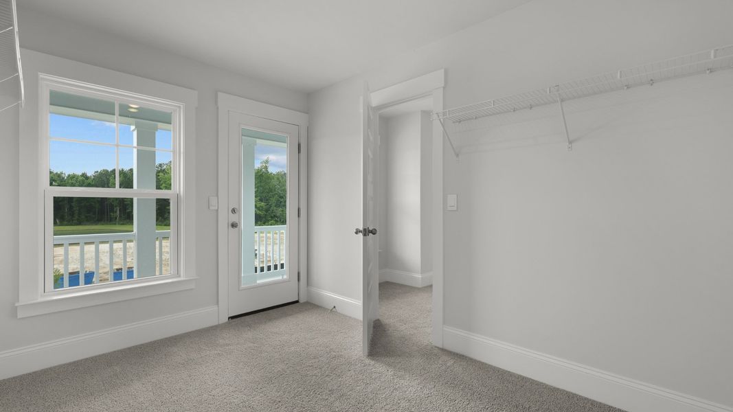 Spacious, unfurnished interior of a new home in Sheep Island, Summerville (Image 21).