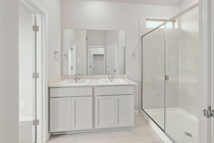 Furnished interior view inside a new home in Trinity Ranch, Elgin (Image 8).