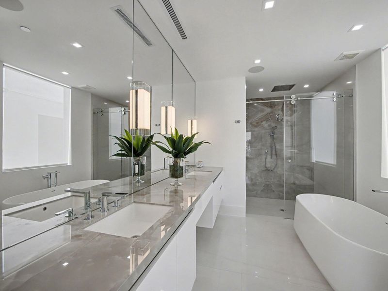 9-web-or-mls-P6160635-RW2