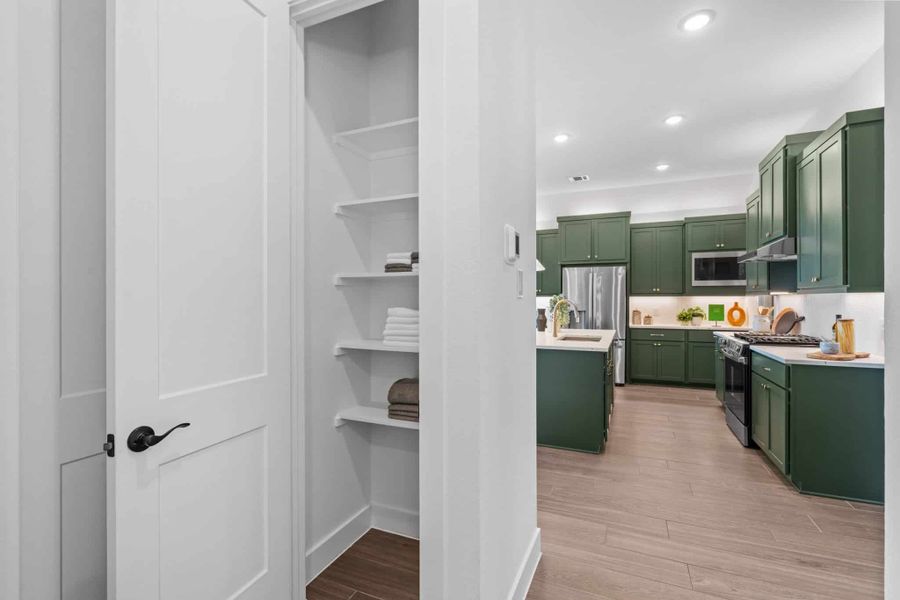 Furnished interior view inside a new home in Beacon Point, Texas City (Image 44).
