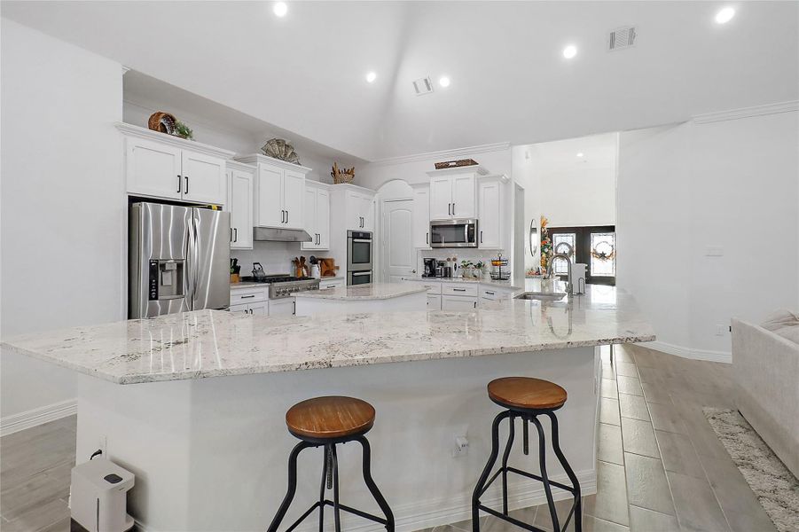 Furnished interior view inside a new home in , Baytown (Image 28).