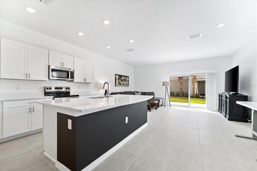 Furnished interior view inside a new home in , Sarasota (Image 42).