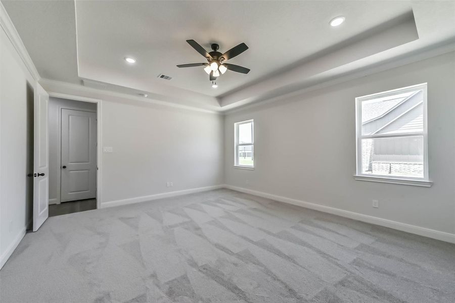 Spacious, unfurnished interior of a new home in , Baytown (Image 23).
