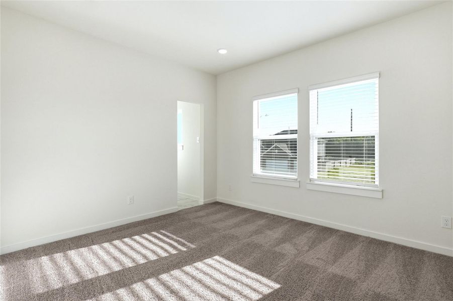 Spacious, unfurnished interior of a new home in Foxtail Palms, Manvel (Image 27).
