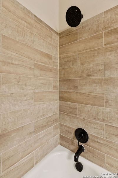 Close-up of interior finishes inside a home in , Seguin (Image 23).