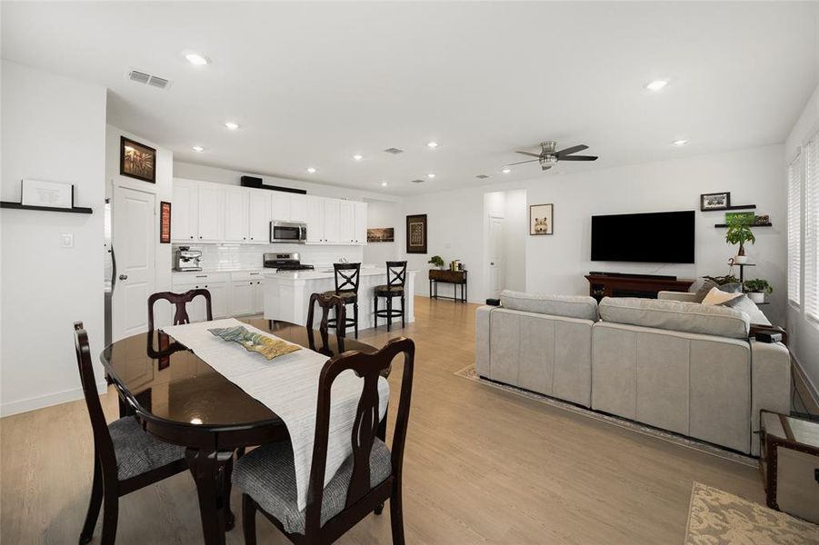 Furnished interior view inside a new home in Mobberly Farms, Pilot Point (Image 12).