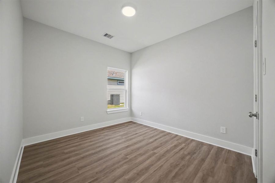 Spacious, unfurnished interior of a new home in , Dickinson (Image 26).